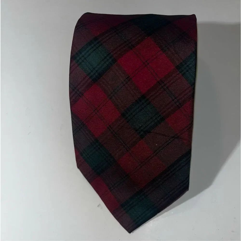 Brooks Brothers tie